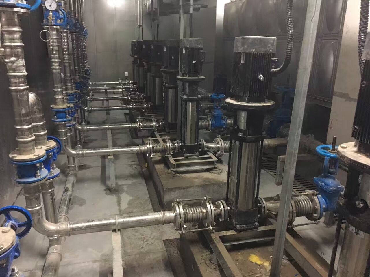 醫(yī)院大廈建筑供水系統(tǒng)案例.jpg 醫(yī)院大廈建筑供水系統(tǒng)案例.jpg